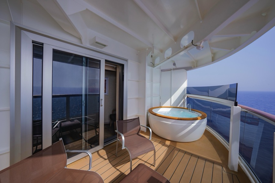 MSC Cruises MSC Seashore Premium Suite Aurea with Whirlpool 1 ©MSC Rights.jpg